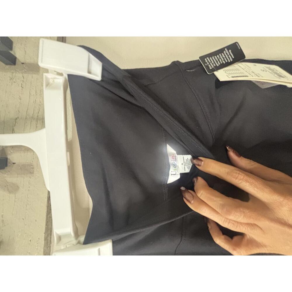 Utopia Women's Hi-Rise Capri Leggings - Black - Size Small - Picture 3 of 5